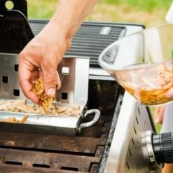 Caja Ahumadora Grande Inox. Broil King -Weber Tienda de ventas Caja Ahumadora Grande Inox Broil King 6