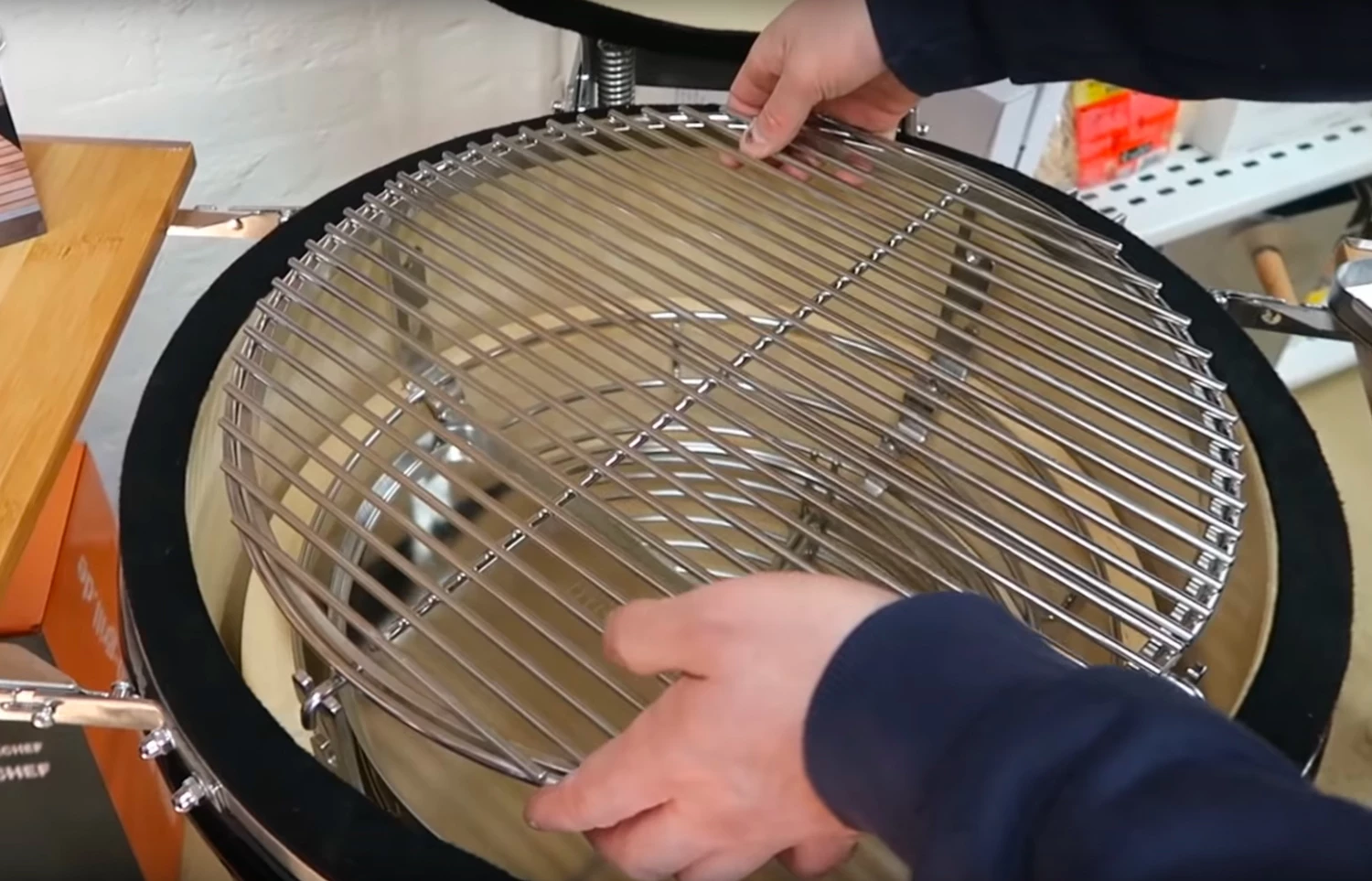 Kamado Monolith Le Chef Pro Series 2.0 Burdeos Con Pies 7 Kamado Monolith Le Chef Pro Series 2.0 Burdeos Con Pies - Imagen 7