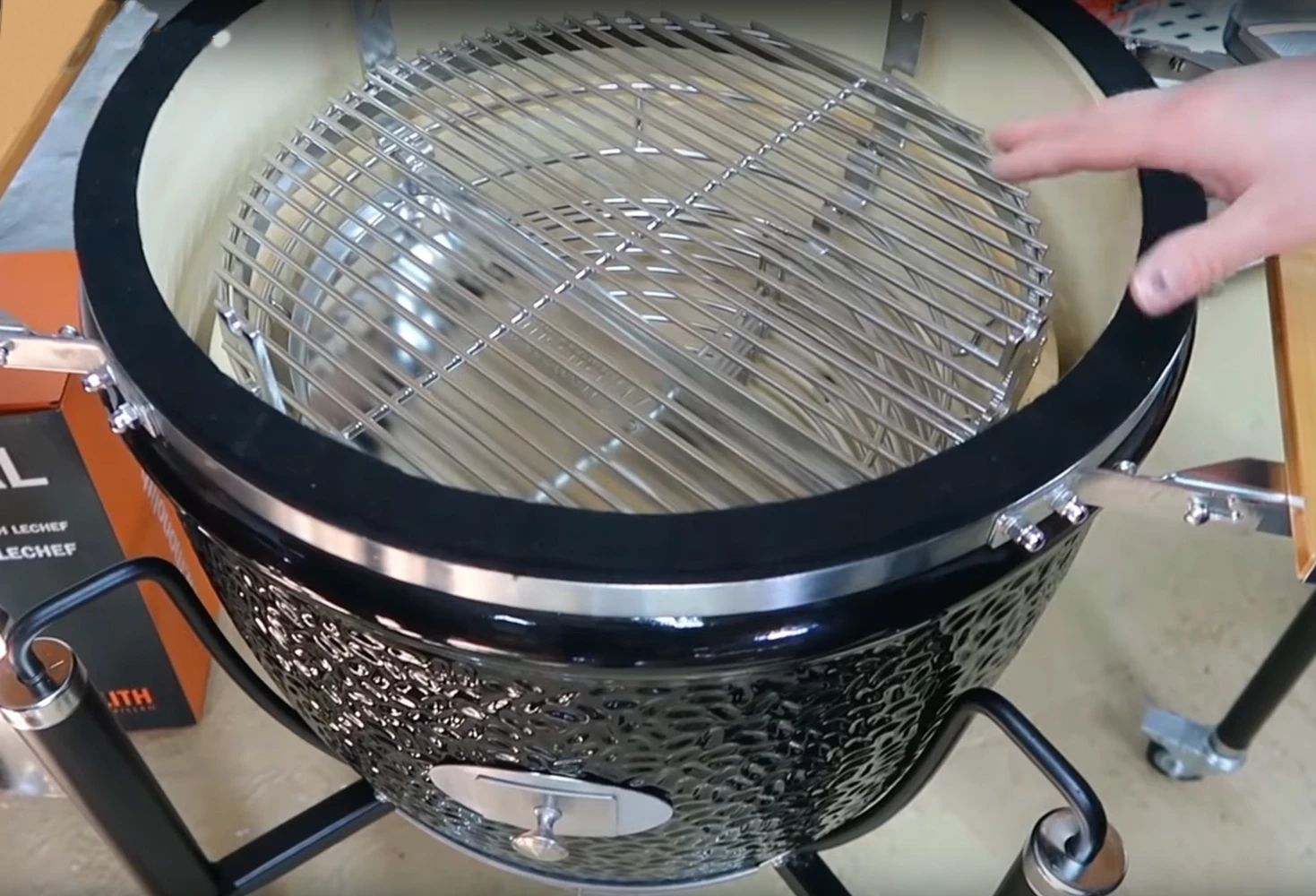 Kamado Monolith Classic Pro Series 2.0 Burdeos 7 Kamado Monolith Classic Pro Series 2.0 Burdeos - Imagen 7