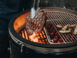 Kamado Monolith Classic Pro Series 2.0 Burdeos Con Pies 33 Kamado Monolith Classic Pro Series 2.0 Burdeos Con Pies -Weber Tienda de ventas Kamado Monolith Completo Rojo 7