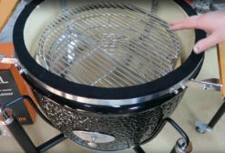 Kamado Monolith Classic Pro Series 2.0 Burdeos Con Pies 28 Kamado Monolith Classic Pro Series 2.0 Burdeos Con Pies -Weber Tienda de ventas Kamado Monolith Completo Rojo A3