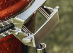 Kamado Monolith Junior Pro Series 2.0 Burdeos Con Pies 18 Kamado Monolith Junior Pro Series 2.0 Burdeos Con Pies -Weber Tienda de ventas Kamado Monolith Junior Rojo con Pies 10