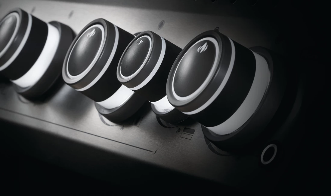 Napoleon Rogue SE 625 Inox. Quemador Lateral Y Trasero - Imagen 16