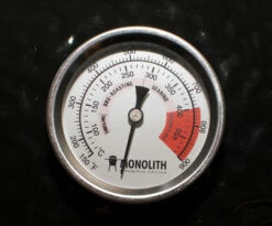 Kamado Monolith Classic Pro Serie 2.0 Guru Edition 17 Kamado Monolith Classic Pro Serie 2.0 Guru Edition -Weber Tienda de ventas barbacoa kamado carbon monolith classic pro serie 2 0 GURU sin carro 2